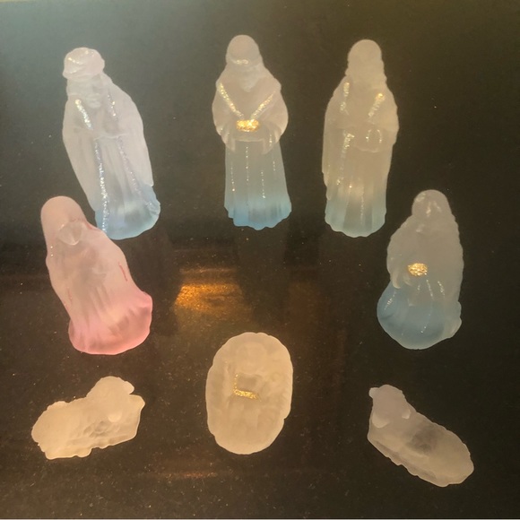 Source Unknown Holiday Vintage 8 Piece Frosted Colored Glass Mini